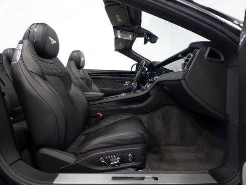 Used 2020 Bentley Continental GT V8 image 44