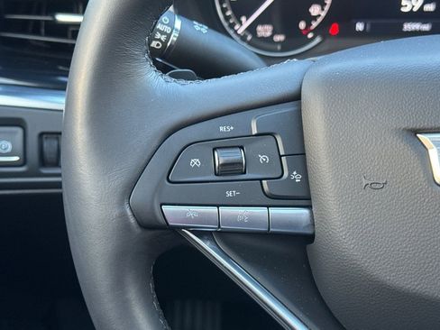 Used 2025 Cadillac XT6 Luxury FWD image 34
