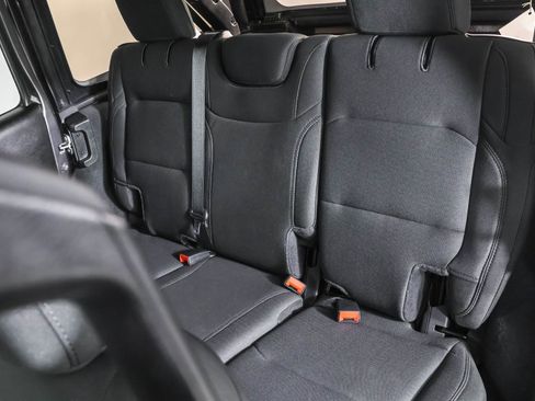 Used 2022 Jeep Wrangler Unlimited Sport image 41