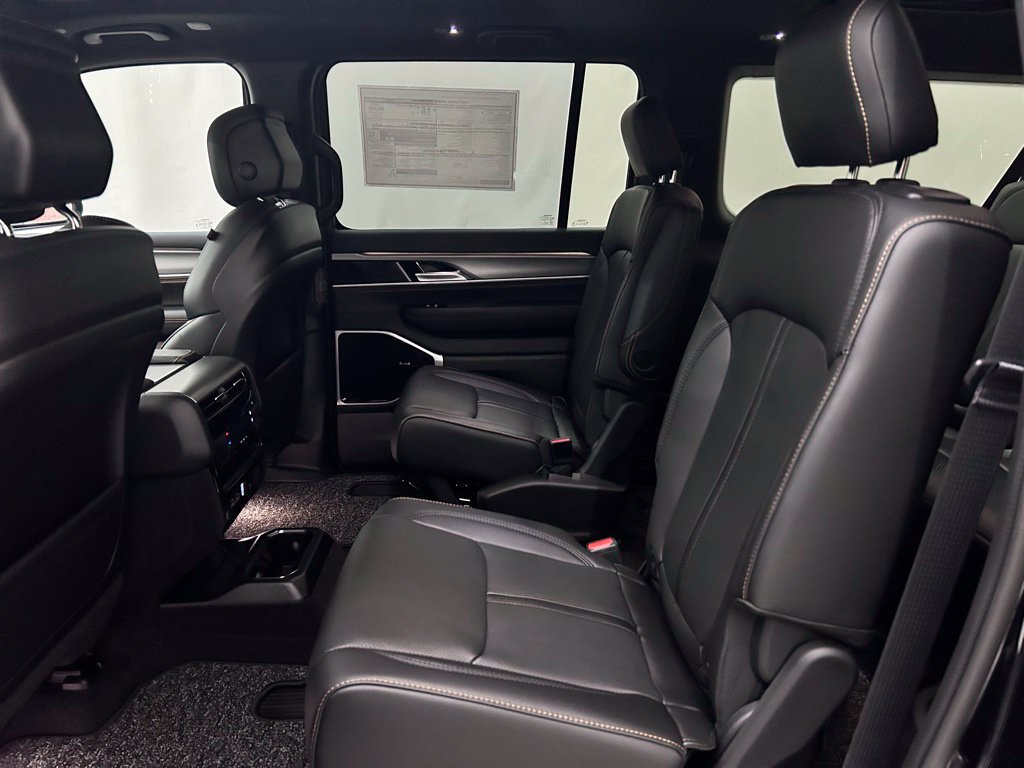 New 2026 Jeep Grand Wagoneer L 4WD image 13