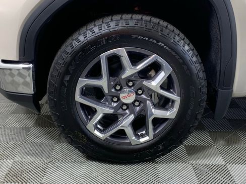 New 2026 GMC Sierra 1500 SLE image 12