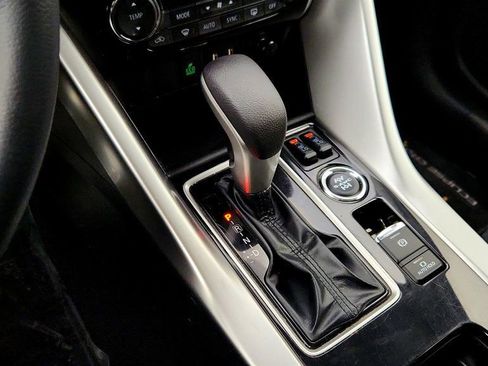 Used 2022 Mitsubishi Eclipse Cross SE image 16