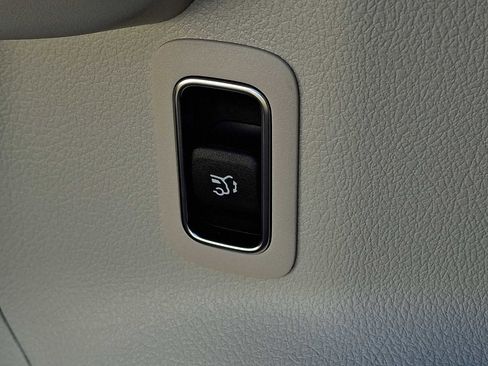 Used 2026 Mercedes-Benz GLA 250 4MATIC image 23