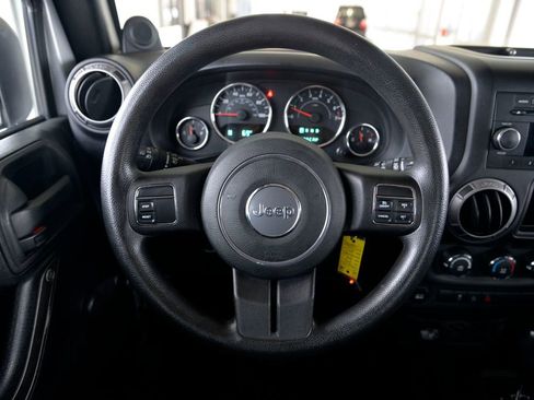 Used 2012 Jeep Wrangler Sport AWD/4WD image 18