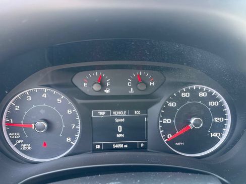 Used 2018 GMC Terrain SLE w/ Driver Convenience Package FWD image 2