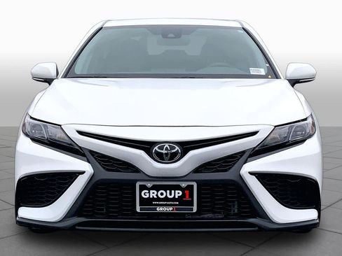 Used 2024 Toyota Camry SE w/ Convenience Package FWD image 4