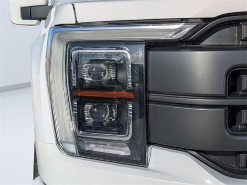 Used 2021 Ford F150 Lariat w/ Equipment Group 502A High image 11