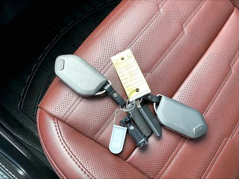 Used 2024 Kia Telluride SX Prestige w/ Towing Package AWD/4WD image 15