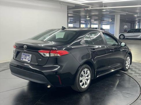 Certified 2024 Toyota Corolla LE image 2