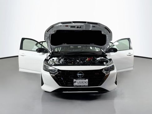 Used 2024 Nissan Sentra SR w/ SR Premium Package FWD image 21