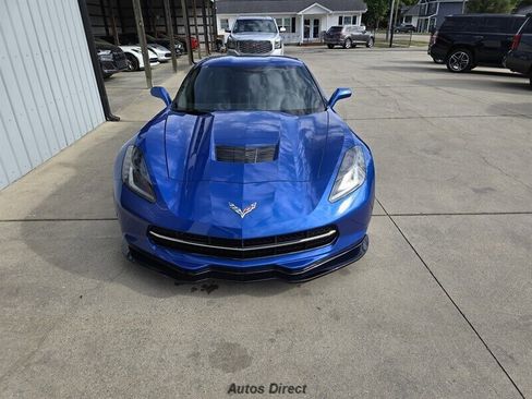 Used 2019 Chevrolet Corvette Stingray Coupe w/ 1LT RWD image 17