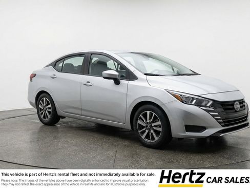 Used 2025 Nissan Versa SV image 1