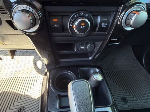 Used 2020 Toyota 4Runner TRD Off-Road image 25