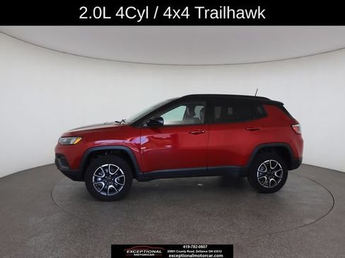 Used 2025 Jeep Compass Trailhawk AWD/4WD image 6