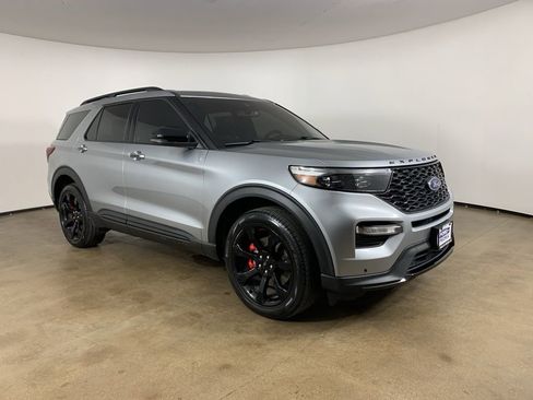 Certified 2024 Ford Explorer ST AWD/4WD image 5