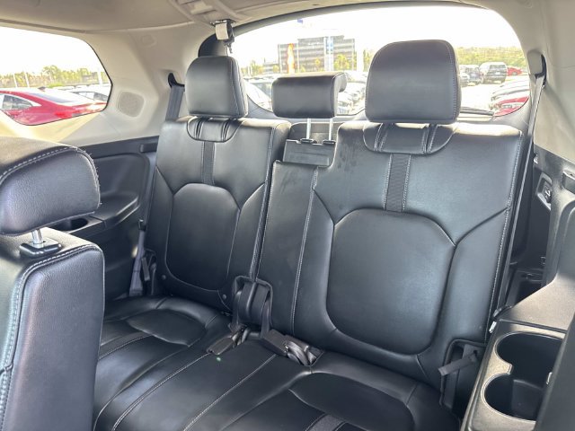 Used 2025 Honda Pilot Touring image 28