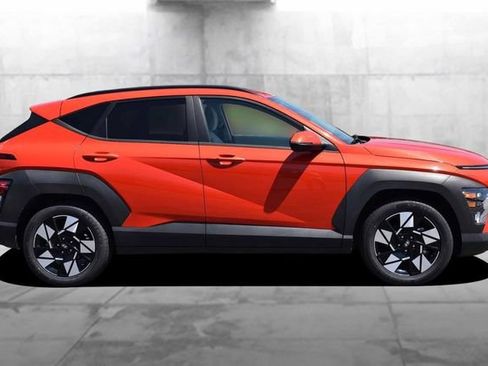 Used 2024 Hyundai Kona SEL FWD image 5