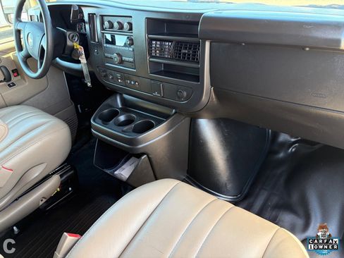 Used 2025 Chevrolet Express 3500 w/ Driver Convenience Package image 29