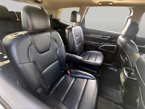 Used 2020 Kia Telluride S FWD image 19