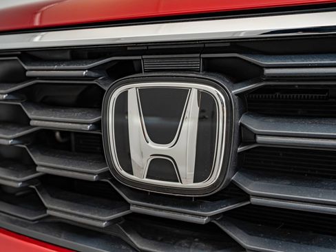 Used 2025 Honda Pilot EX-L image 12