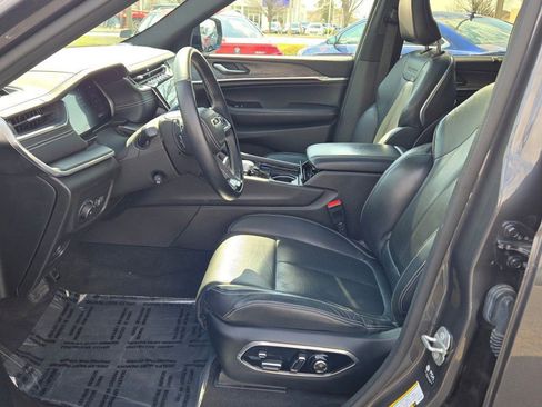 Used 2021 Jeep Grand Cherokee L Overland w/ Advanced Protech Group III image 23