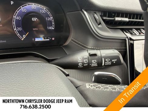 Used 2025 Jeep Grand Cherokee Laredo X w/ Luxury Tech Group I AWD/4WD image 19