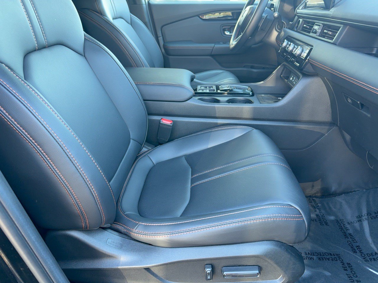 Certified 2025 Honda Pilot TrailSport image 30