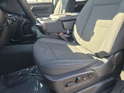 Used 2025 Chevrolet Silverado 1500 LT image 32