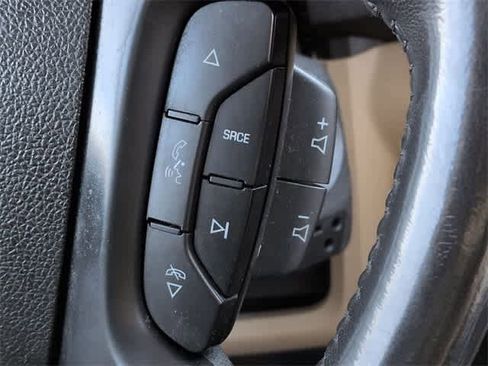 Used 2012 GMC Acadia Denali image 28