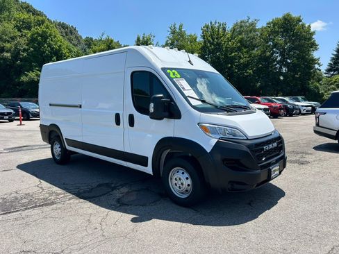 Used 2023 RAM ProMaster 2500 FWD image 8