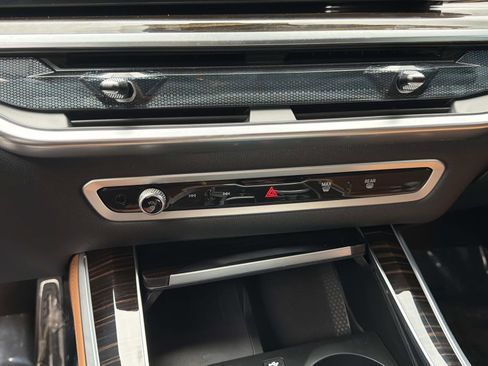Certified 2025 BMW X5 xDrive40i w/ M Sport Package AWD/4WD image 24