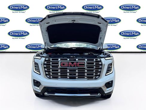 Used 2025 GMC Yukon Denali RWD image 35
