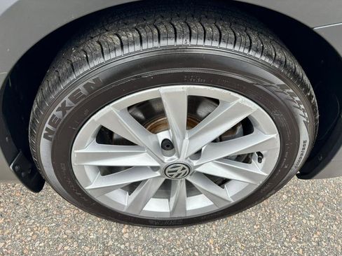 Used 2017 Volkswagen Golf Alltrack SEL image 36