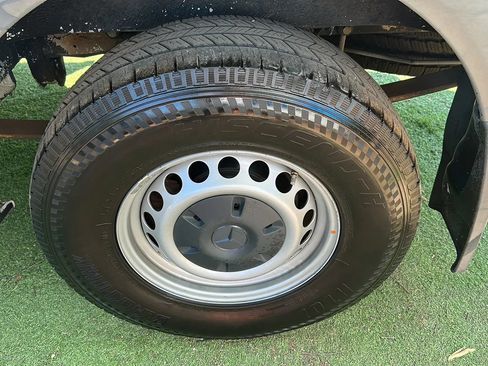 Used 2015 Mercedes-Benz Sprinter 2500 w/ Additional Battery Package image 38