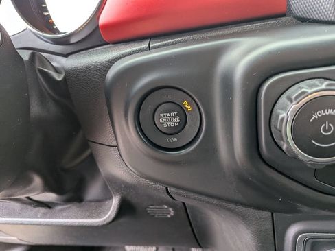Used 2023 Jeep Gladiator Rubicon w/ Trailer Tow Package AWD/4WD image 20