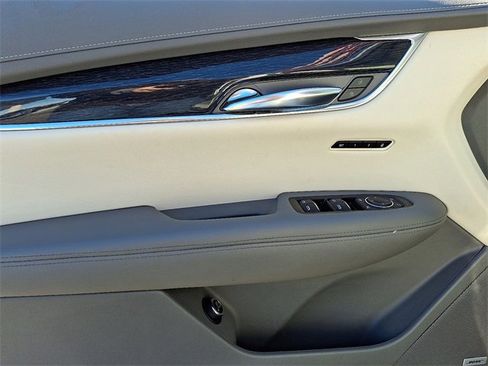 Used 2020 Cadillac XT6 Premium Luxury image 12