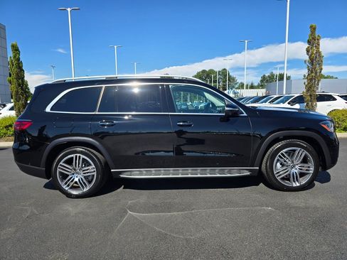 Used 2026 Mercedes-Benz GLS 450 4MATIC image 7