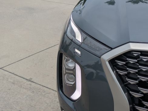 Used 2022 Hyundai Palisade Calligraphy w/ Winter Package FWD image 7