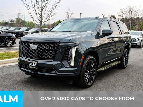 Used 2025 Cadillac Escalade Sport w/ LPO, ONYX Package image 2