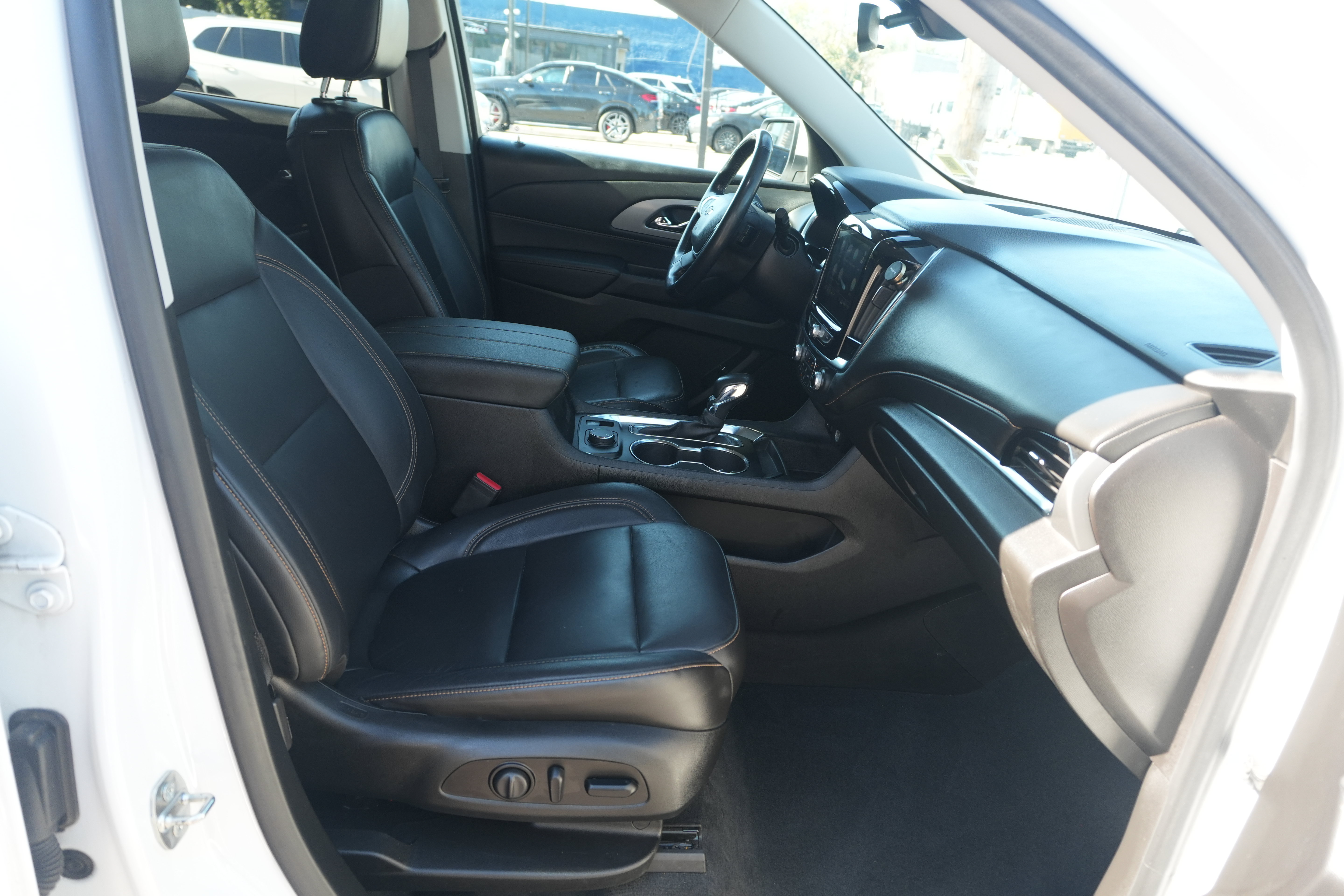Used 2021 Chevrolet Traverse LT AWD/4WD image 27