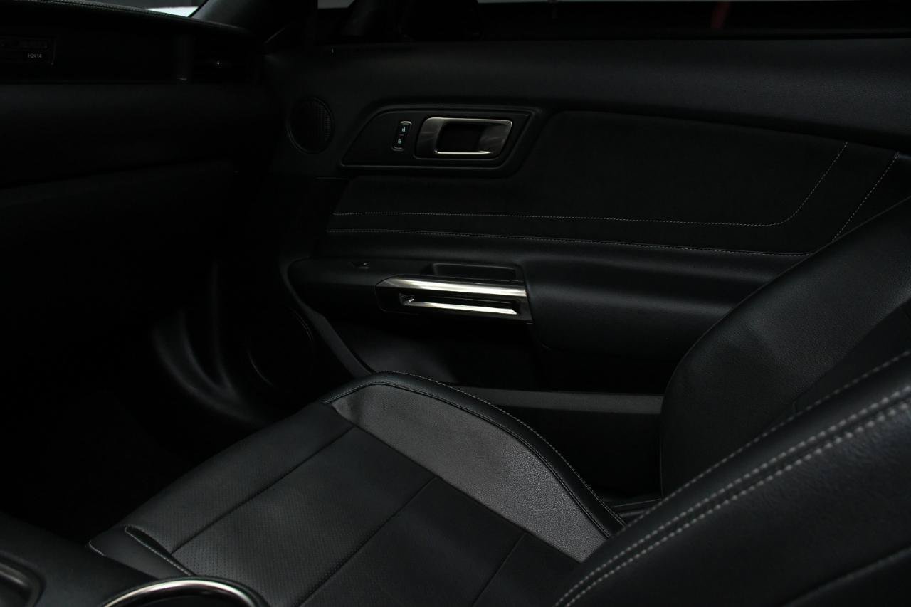 Used 2017 Ford Mustang Shelby GT350 w/ Electronics Package RWD image 32