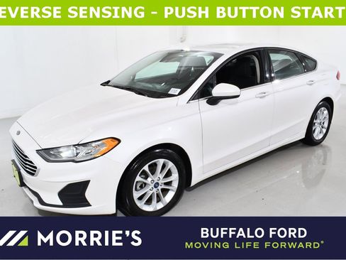 Used 2020 Ford Fusion SE image 1