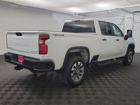 Used 2025 Chevrolet Silverado 2500 Custom w/ Custom Convenience Package image 8