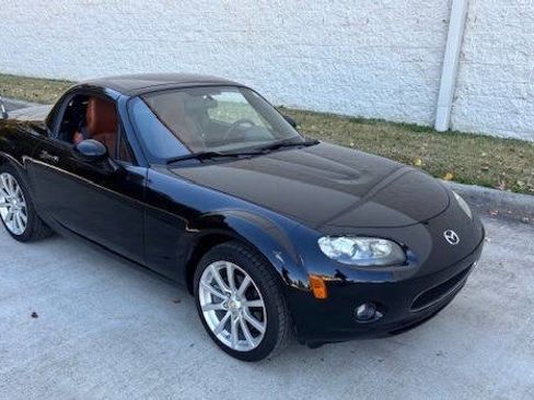 Used 2008 MAZDA MX-5 Miata Grand Touring w/ Premium Pkg image 24