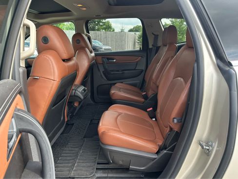 Used 2016 Chevrolet Traverse LT AWD/4WD image 24