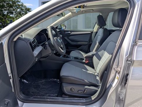 New 2026 Volkswagen Jetta SE image 5