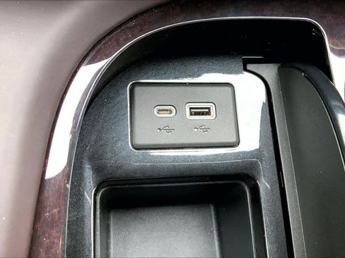 Used 2021 Cadillac Escalade Sport Platinum image 35