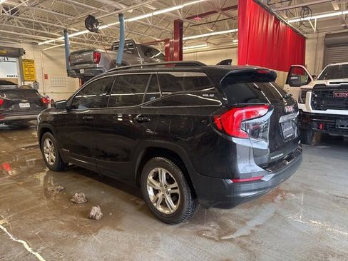 Used 2019 GMC Terrain SLE w/ Driver Convenience Package image 3