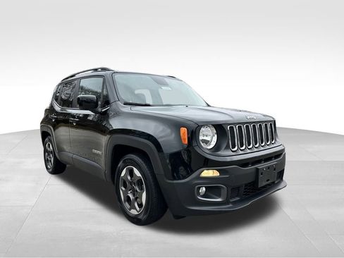 Used 2015 Jeep Renegade Latitude w/ Cold Weather Group II image 6
