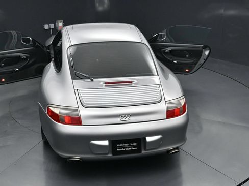 Used 2004 Porsche 911 Carrera 4S AWD/4WD image 32